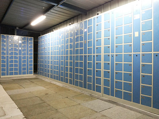 员工智能手机柜